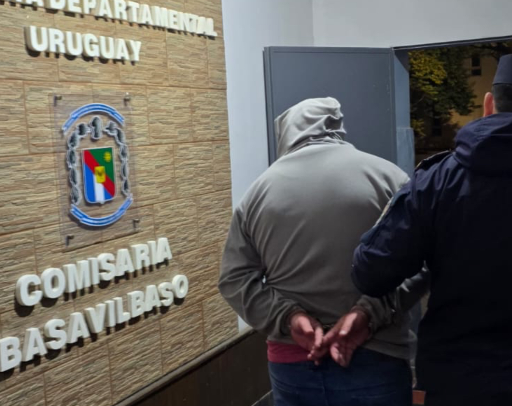 Aprehendido tras agredir a su expareja y protagonizar disturbios