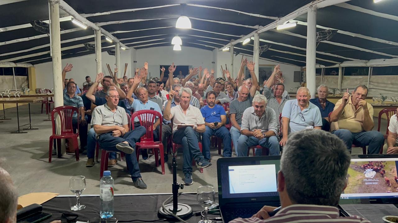 FUCOFA cuestionó el nuevo esquema nacional de vacunación y fijó el valores