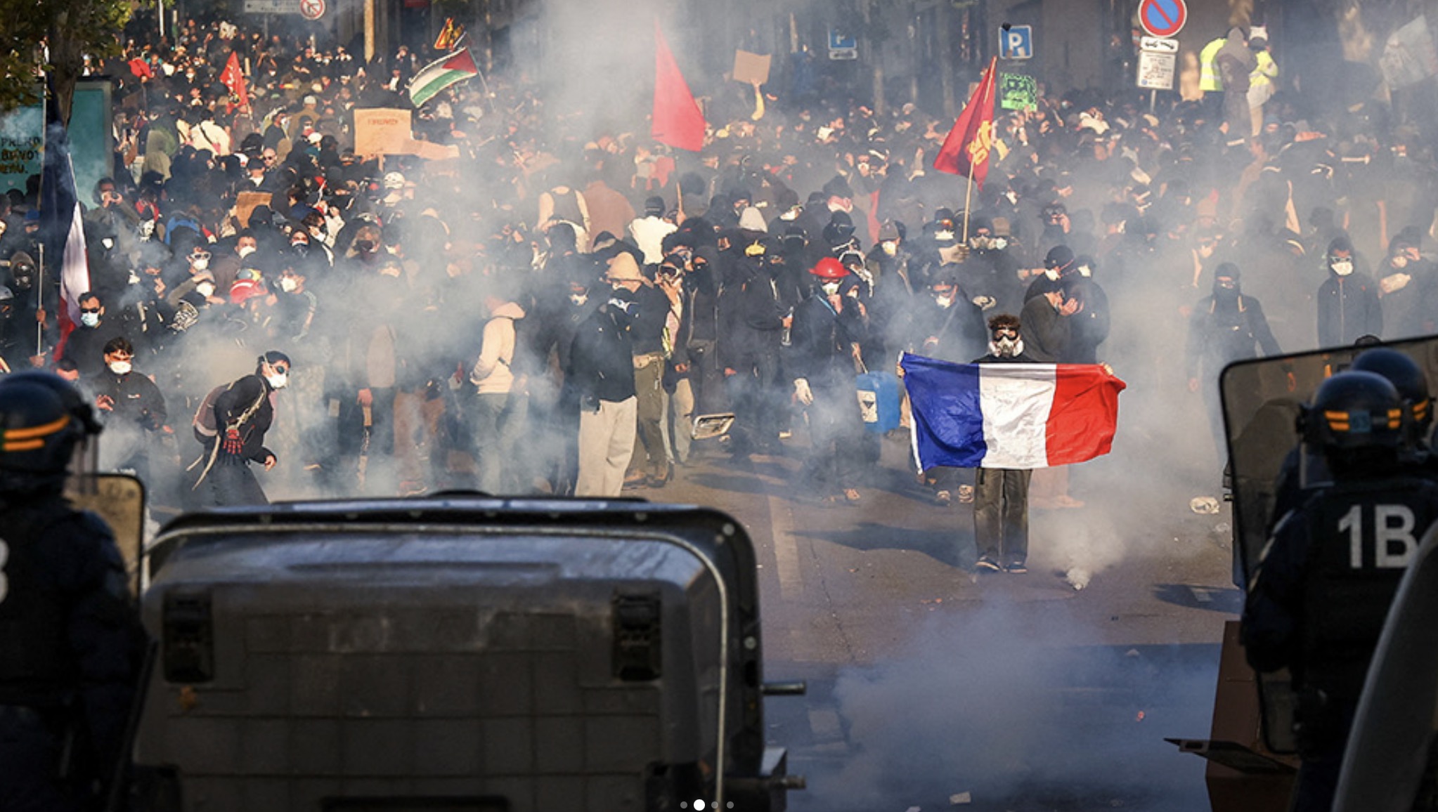 Cientos de miles de manifestantes salieron a las calles de Francia