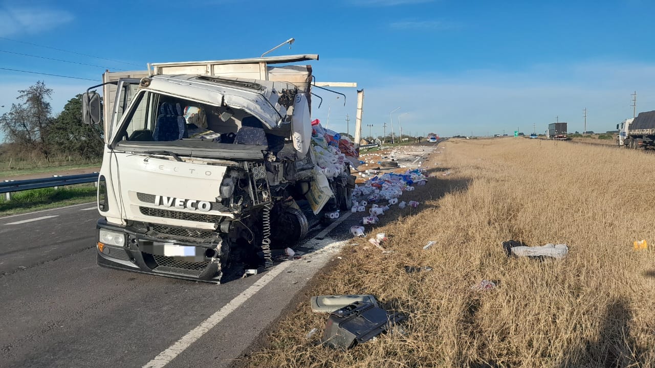 Tragedia en la Ruta 18: choque frontal entre camiones dejó dos muertos