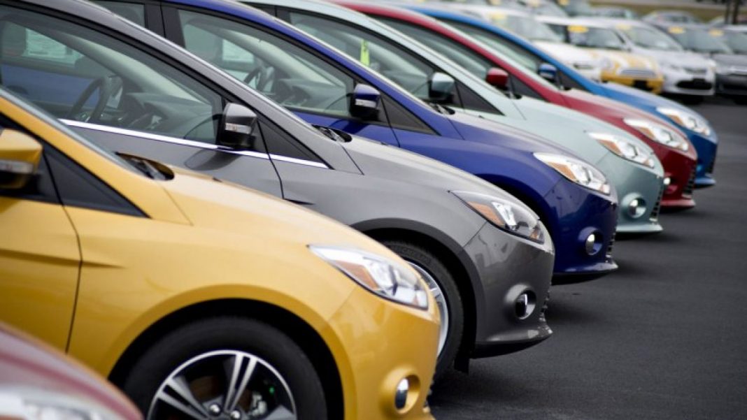 Cayeron ventas de autos 0 km nacionales y crece la participación de importados