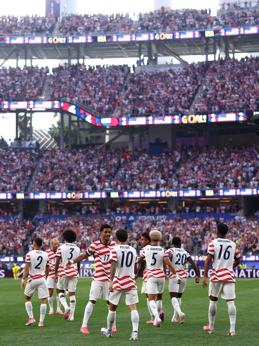 Estados Unidos goleó a Paraguay y tuvo un estreno soñado ante su público
