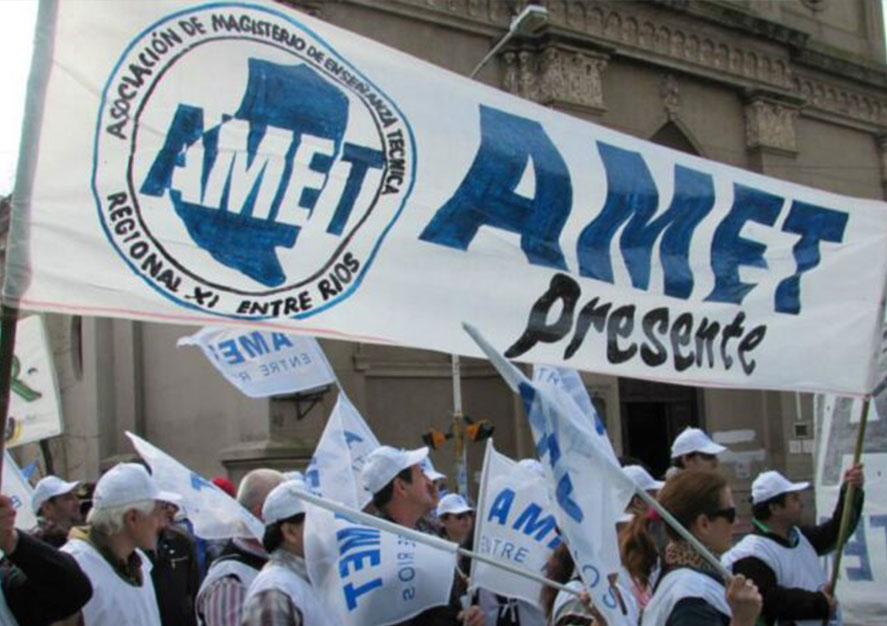 Docentes Técnicos paran y se movilizan