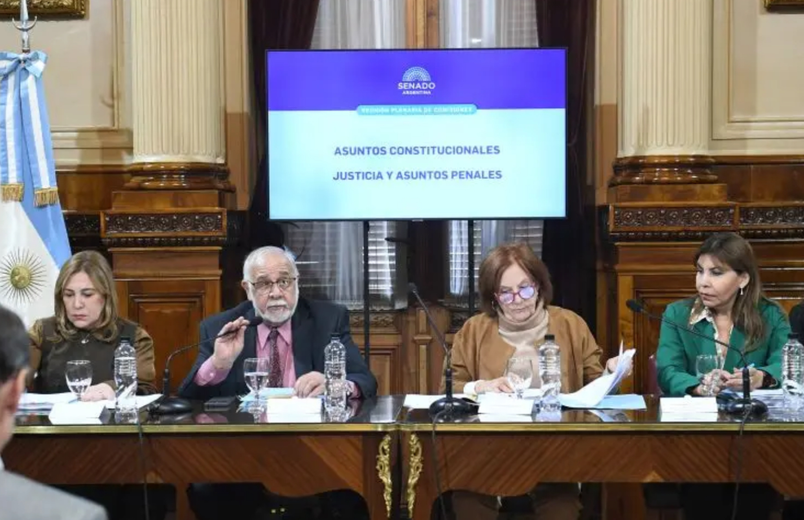 El Senado inició el debate para ampliar la Corte
