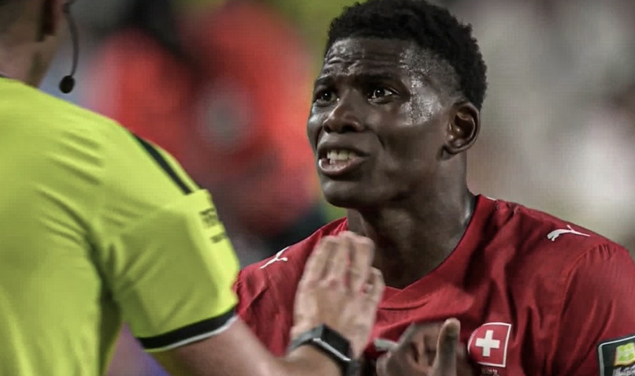 Explicaron por qué fue correcta la expulsión de Embolo ante Argentina