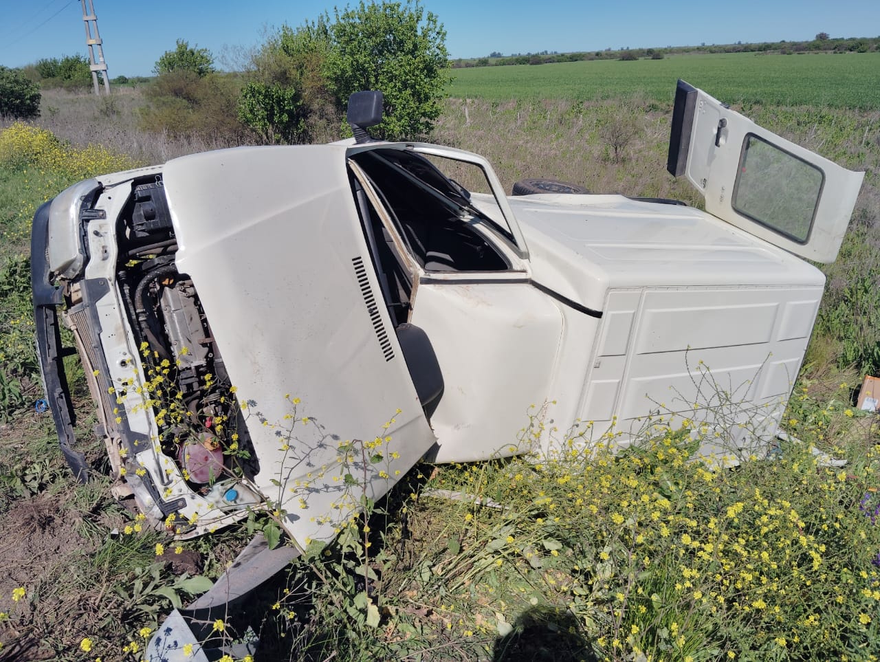 Tres heridos por violento despiste en Ruta 20