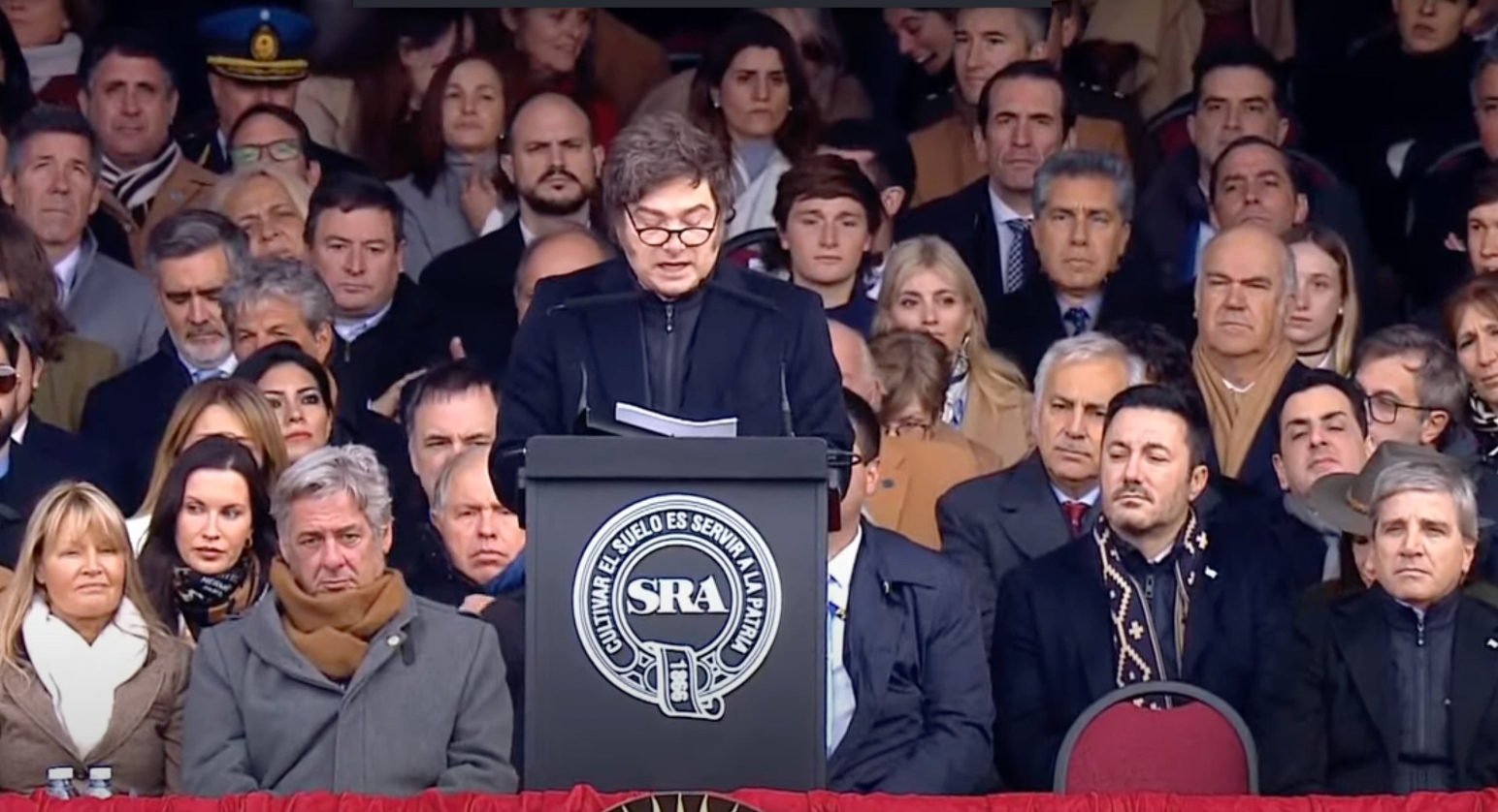 Javier Milei anunció una baja “permanente” de las retenciones
