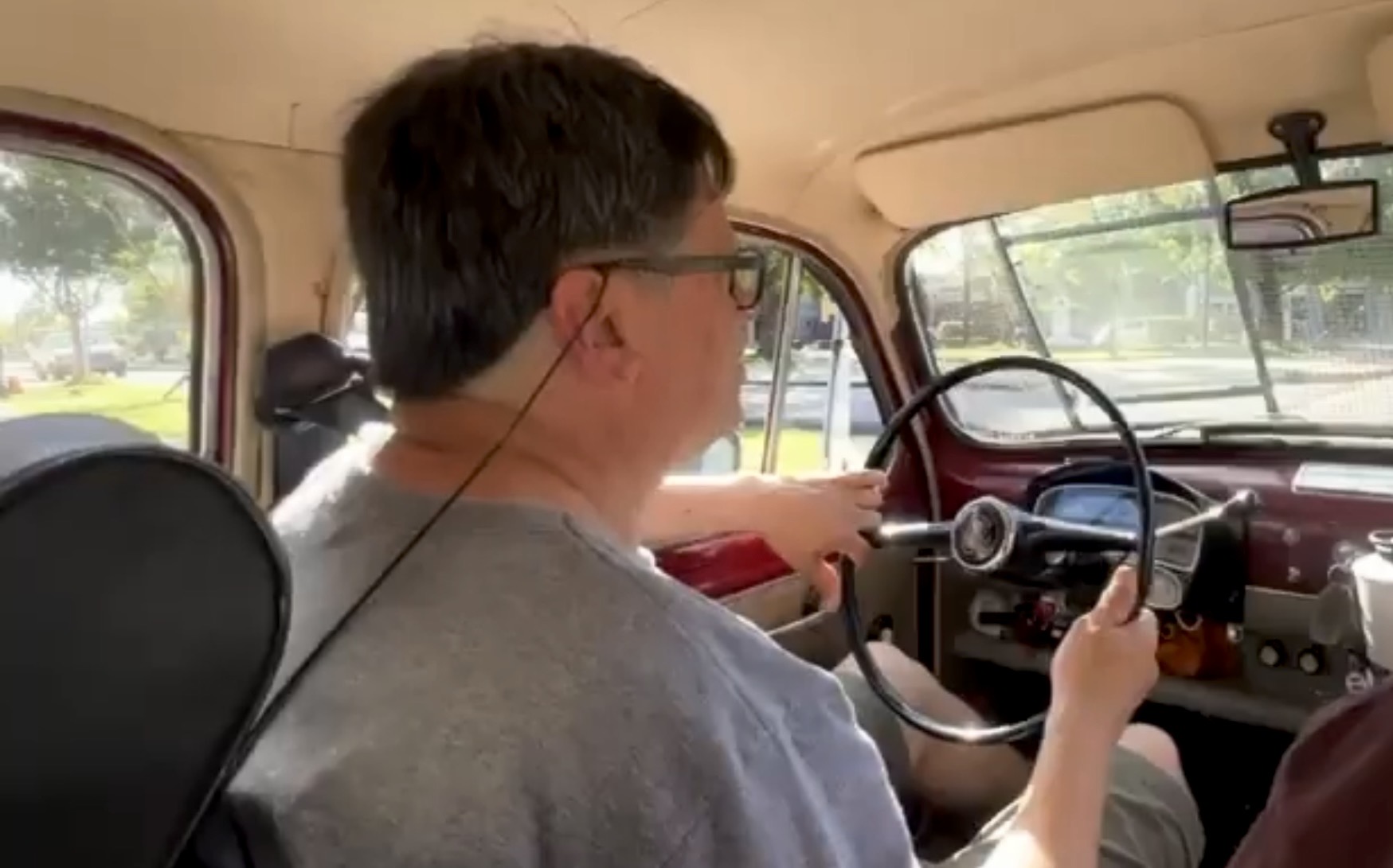 Una de autos que encuentran familia