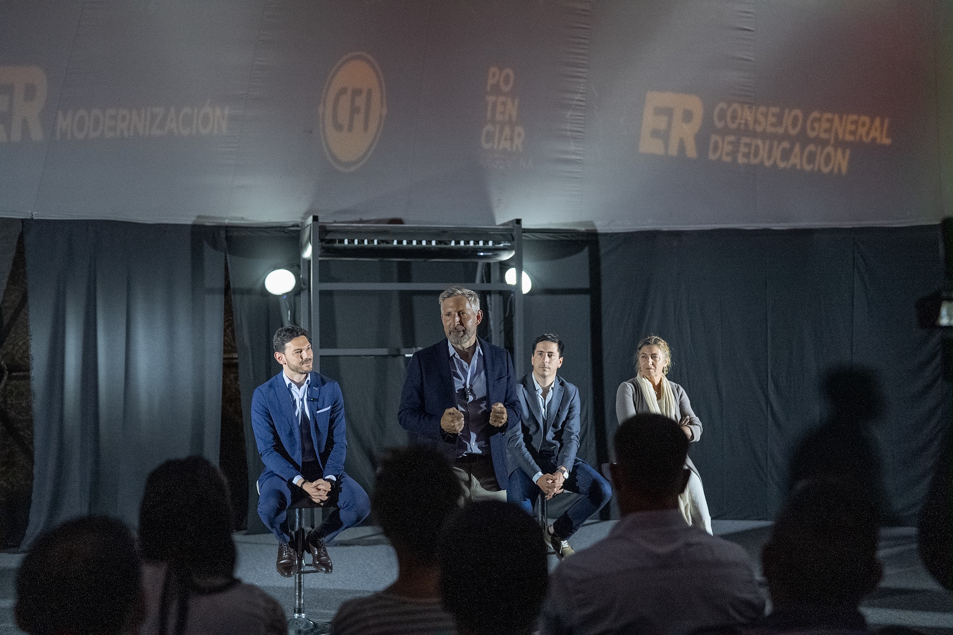 Lanzaron un plan para incorporar innovación tecnológica en las aulas