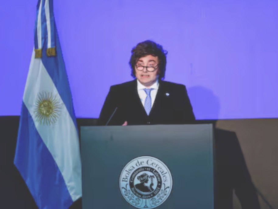 Milei anunció baja de las retenciones