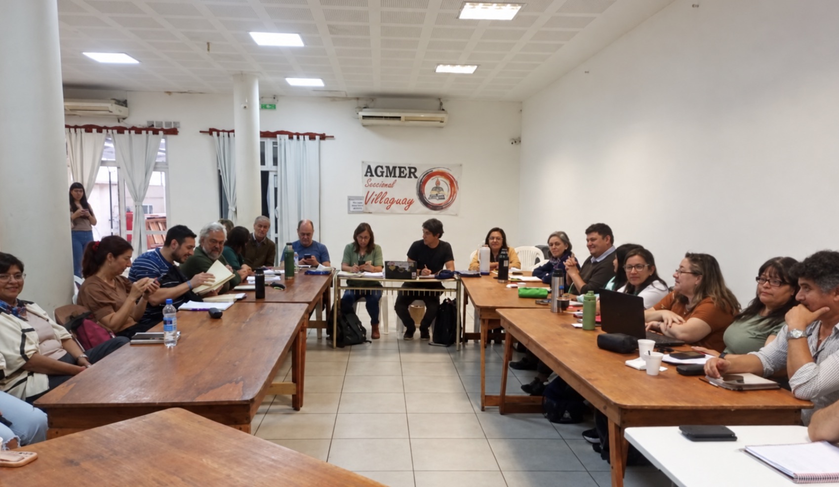 AGMER exigió paritarias y una recomposición salarial