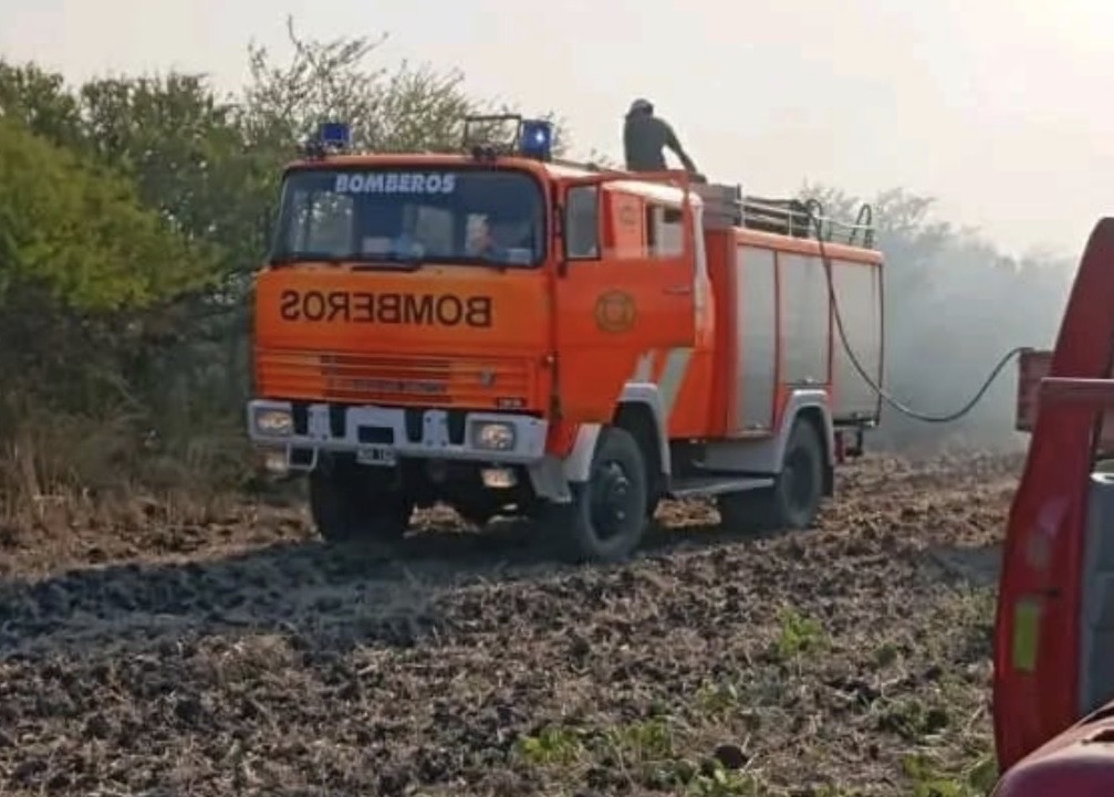 Intensa jornada para los Bomberos Voluntarios con múltiples incendios
