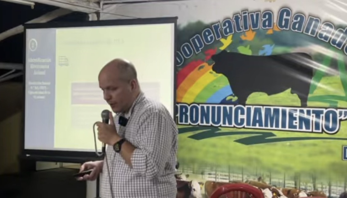 Avanza la preparación del sector ganadero ante la identificación electrónica 