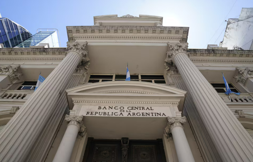 El Gobierno lanza nueva estrategia financiera y monetaria para reforzar reservas