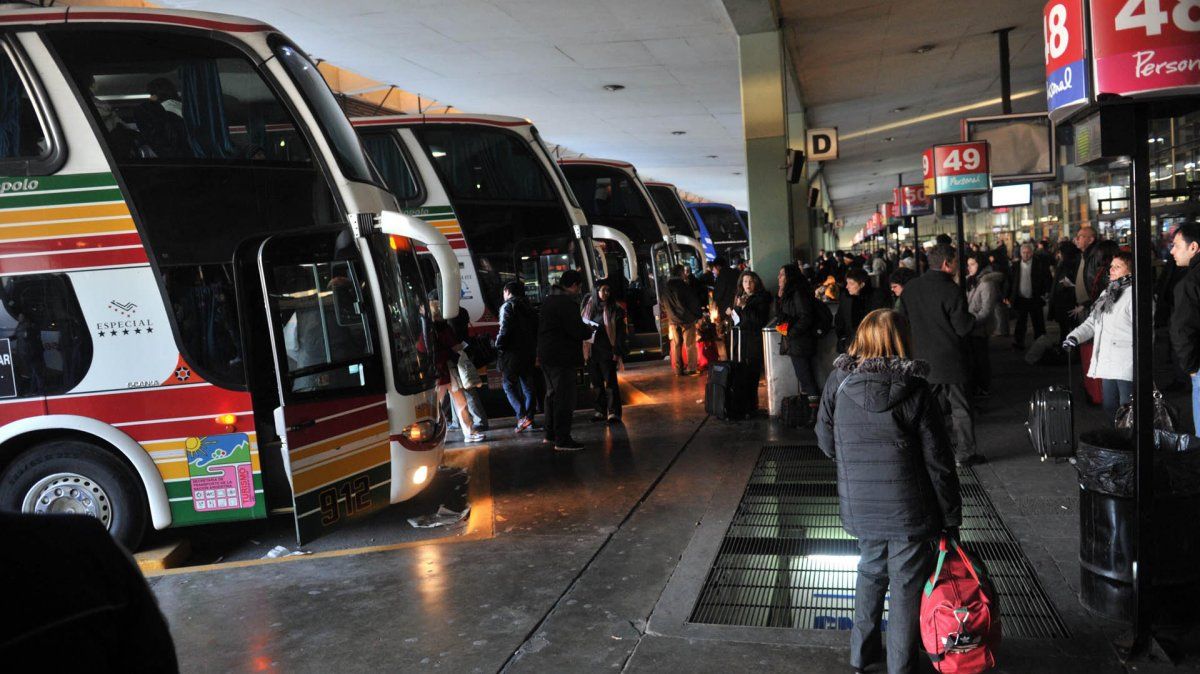 El Gobierno eliminó subsidios a empresas por pasajes gratuitos