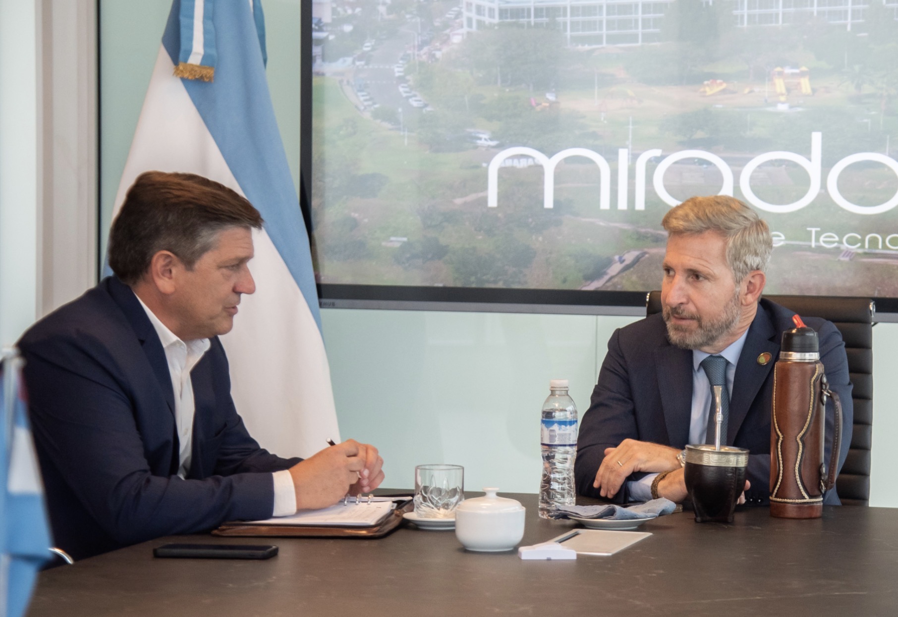 Besel se reunió con el Gobernador Frigerio