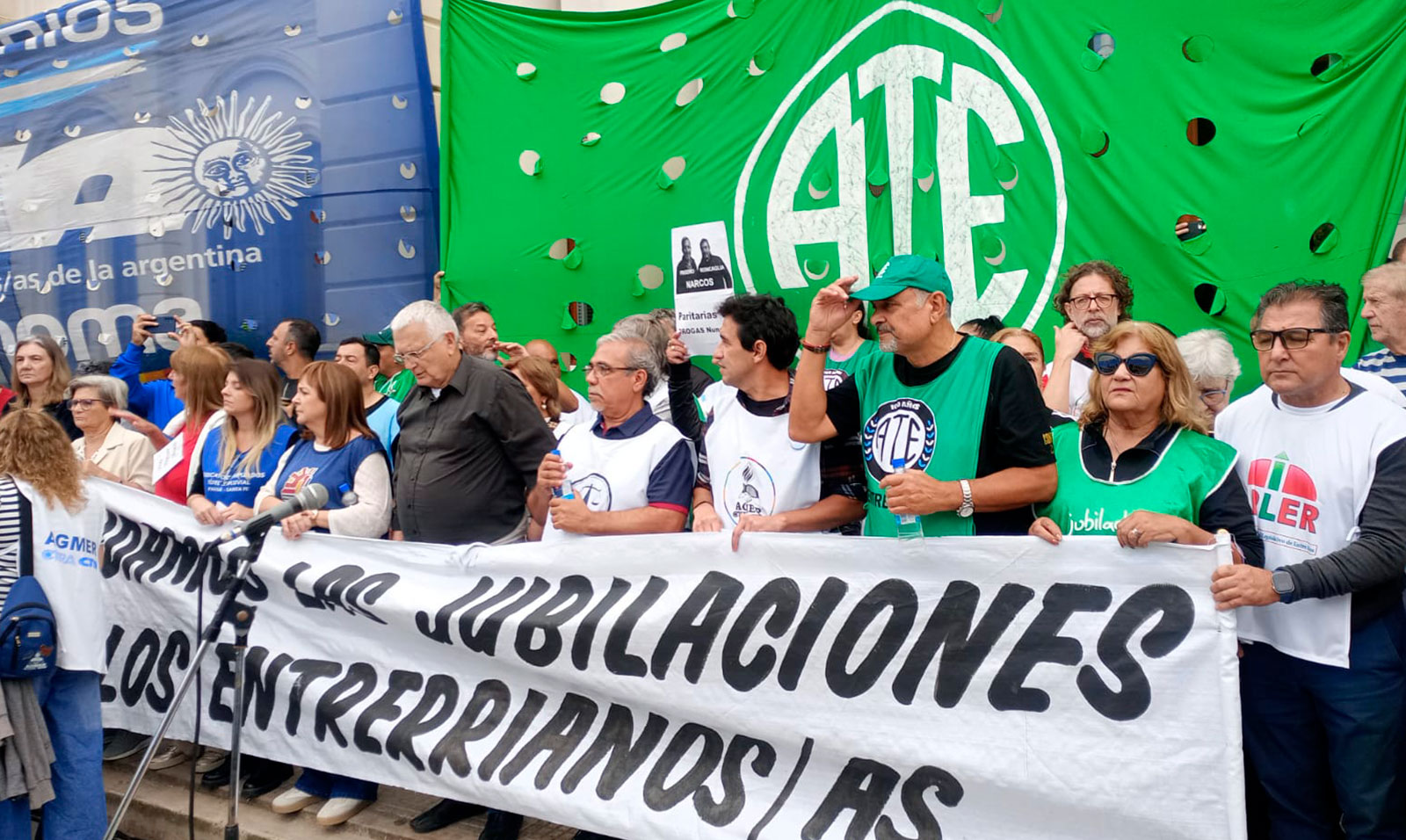 Gremios realizan un paro y se movilizan contra la reforma previsional
