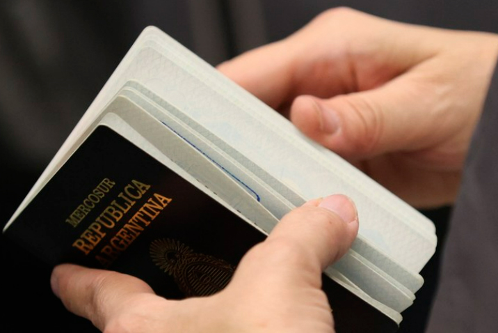 Oficializaron cambios que regirán desde febrero en DNI y Pasaporte 