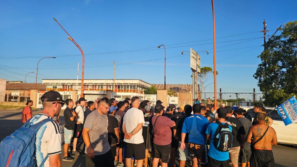 Tensión en el Puerto de Concepción del Uruguay por conflcito sindical