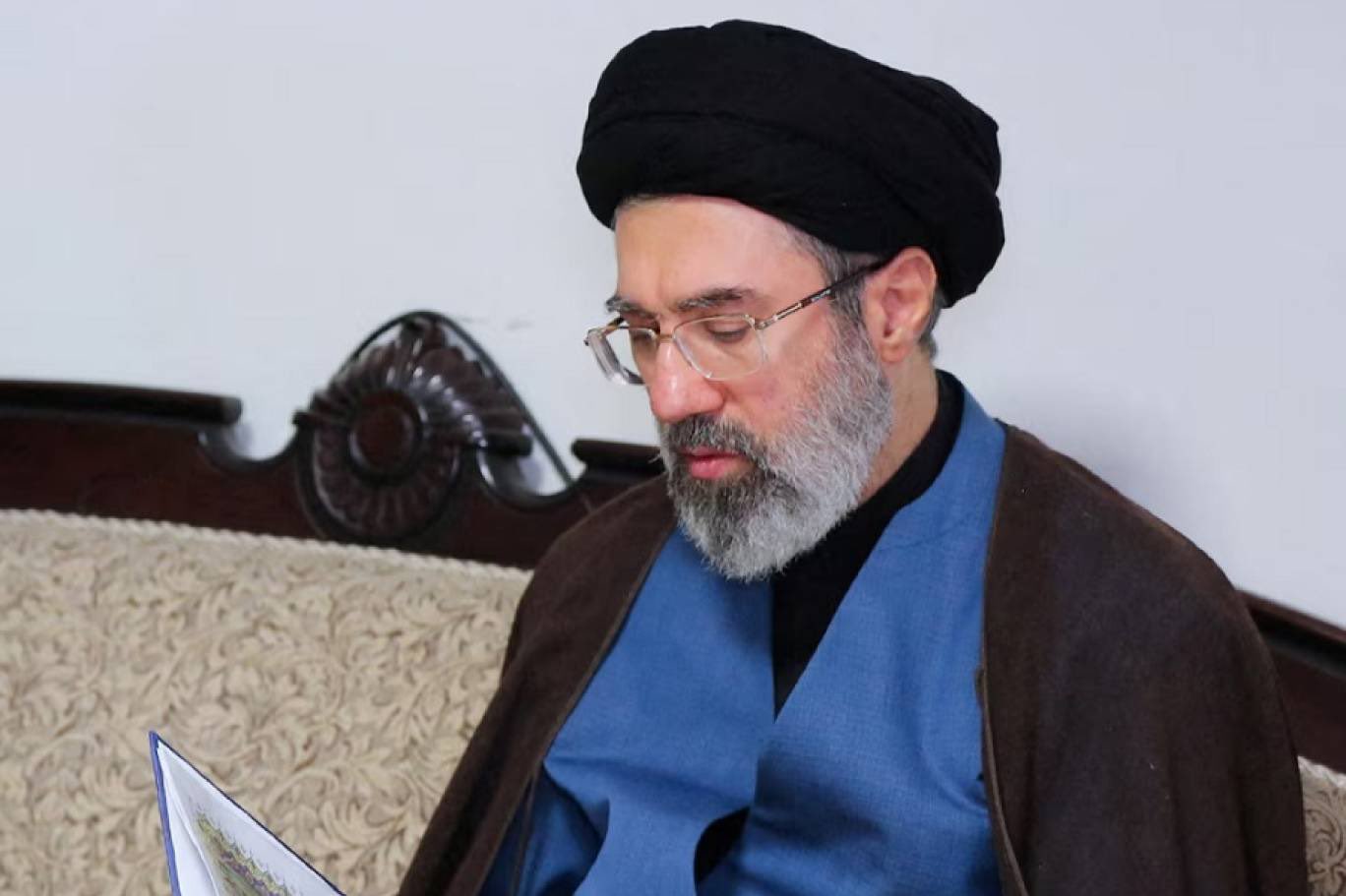 El hijo de Ali Khamenei será su sucesor