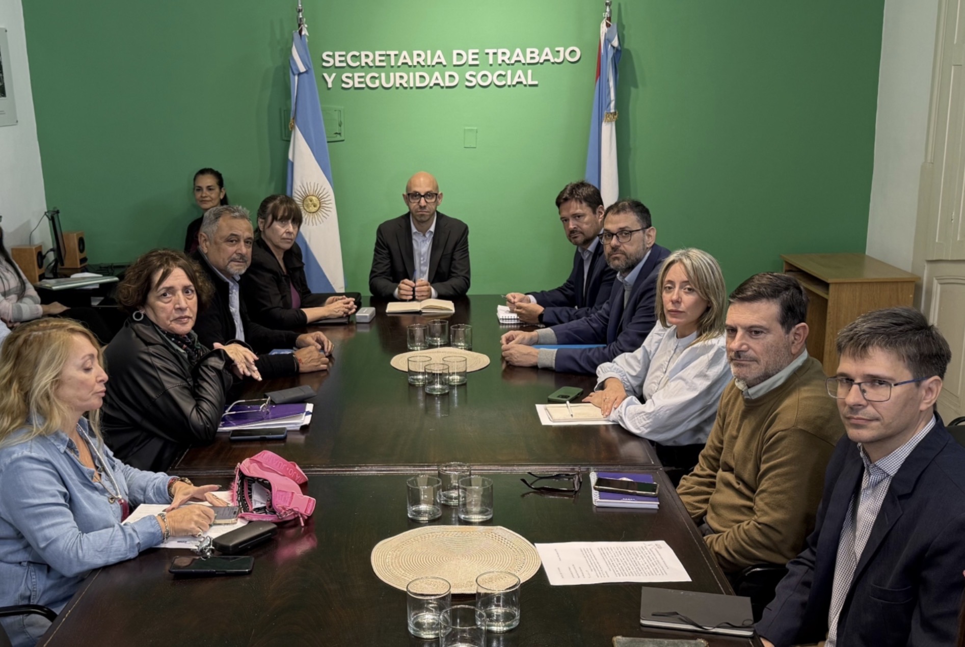 El gobierno provincial propuso un aumento del 3,5% a los gremios estatales