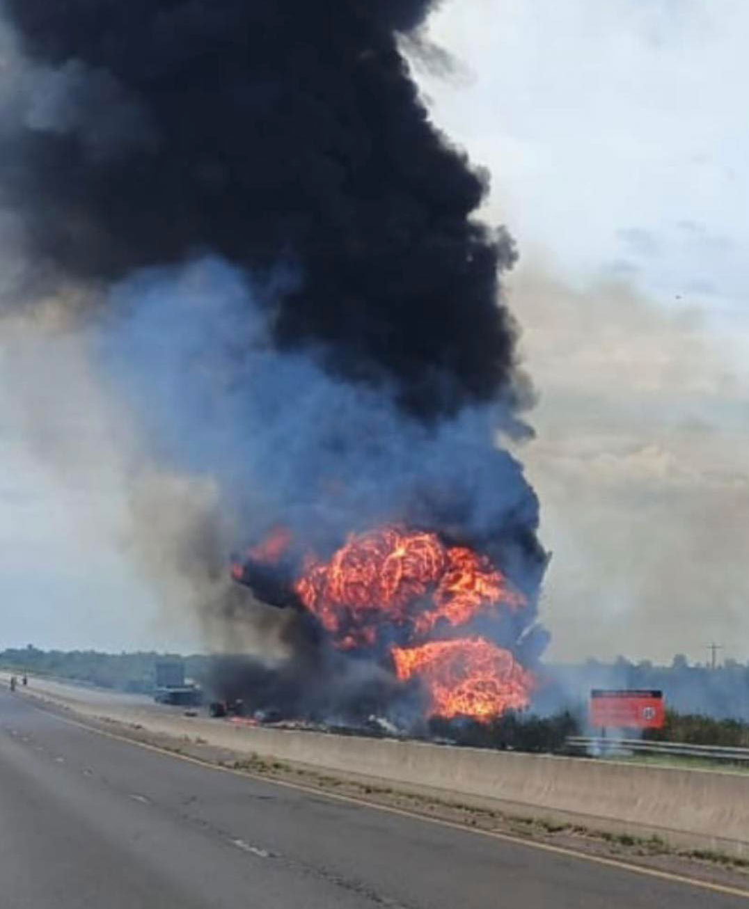 Impactante choque e incendio en Ruta 14