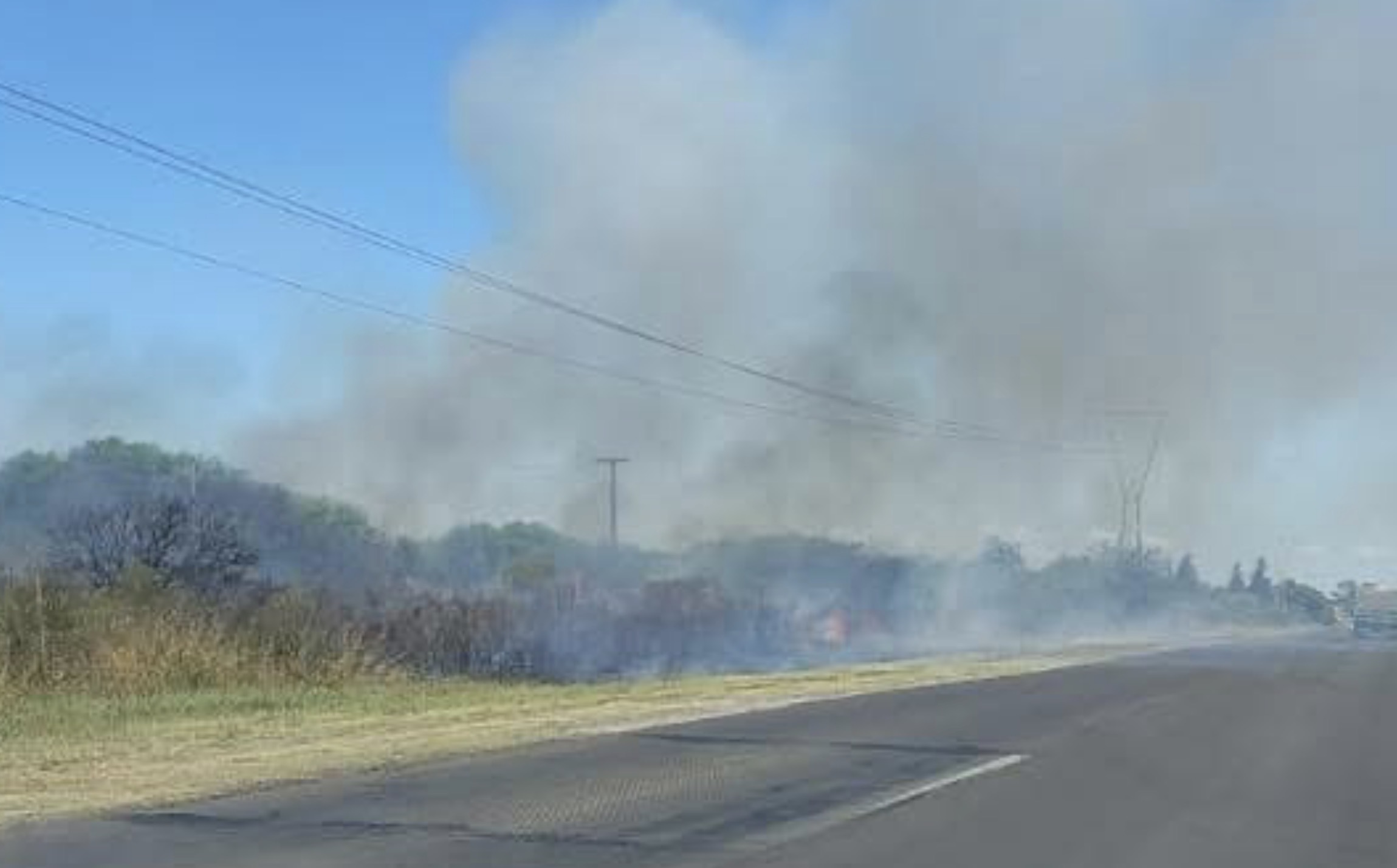Bomberos intervinieron en incendio en la zona rural de Rocamora
