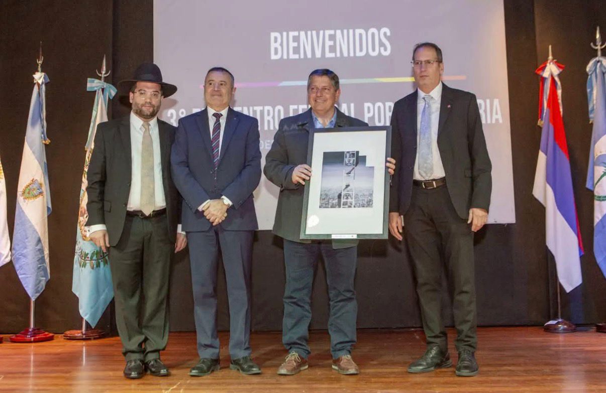 Besel participó del Encuentro Federal por la Memoria en la AMIA