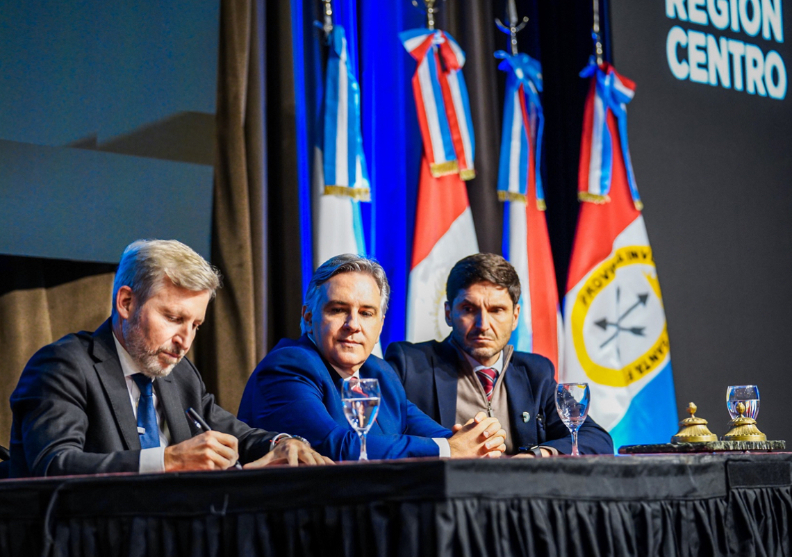 Frigerio, Pullaro y Llaryora con agenda común para fortalecer la educación