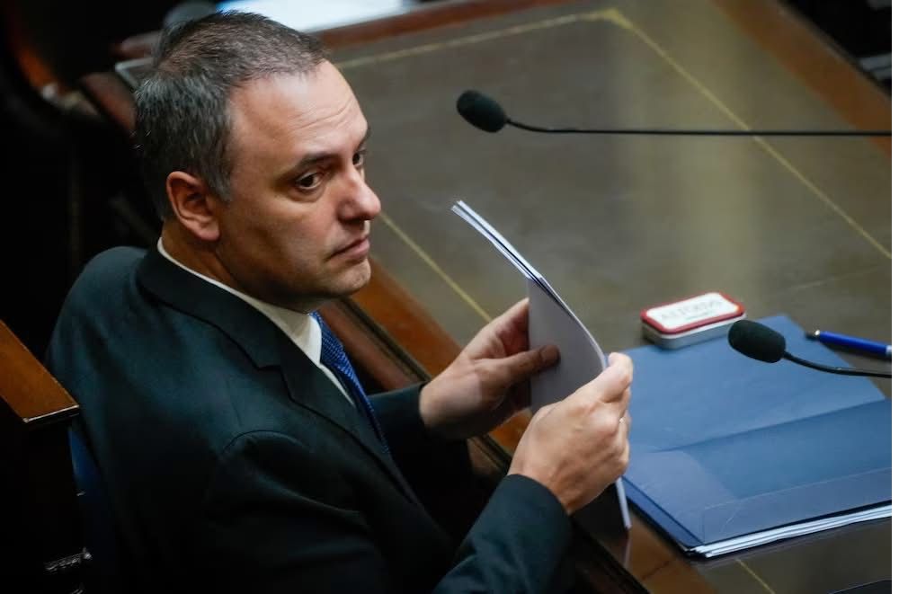 Impulsan sesión especial para debatir una moción de censura contra Adorni
