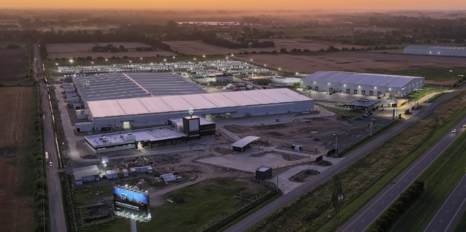 Mercedes-Benz inaugura un nuevo Centro Industrial en Zárate
