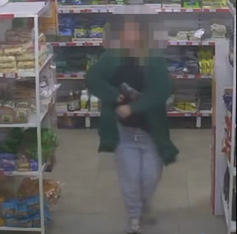 Detenida por hurto sería la misma mujer filmada robando en el mismo supermercado
