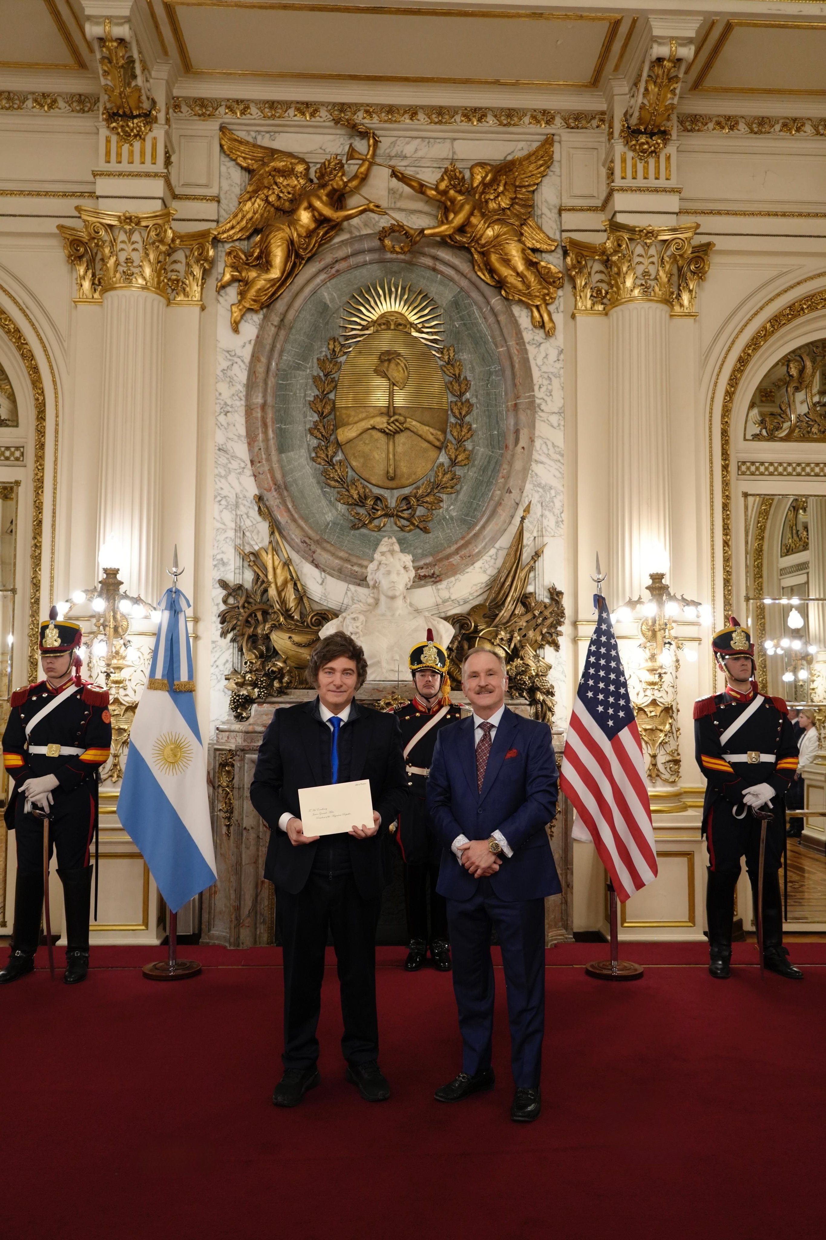 Milei recibió en Casa Rosada al nuevo Embajador de Estados Unidos, Peter Lamelas