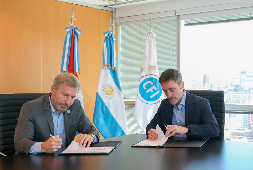 Frigerio firmó con el CFI un convenio para ampliar créditos 