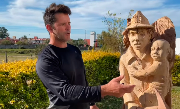Escultura que honra a los héroes
