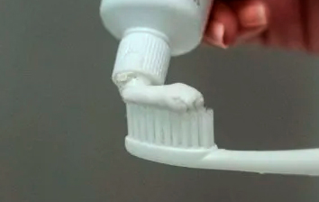 ANMAT prohibió la venta de la crema dental