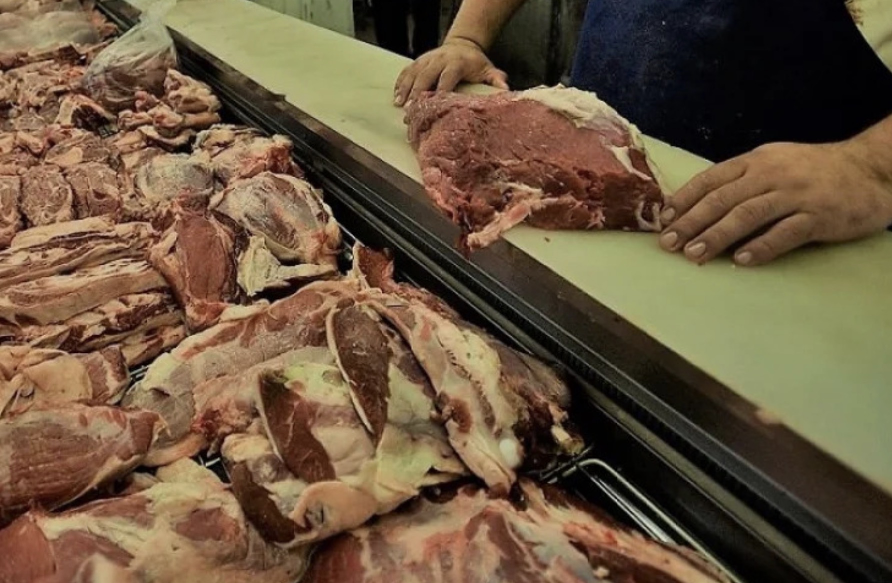  La faena de carne cayó y el consumo de carne tocó uno de sus niveles más bajos
