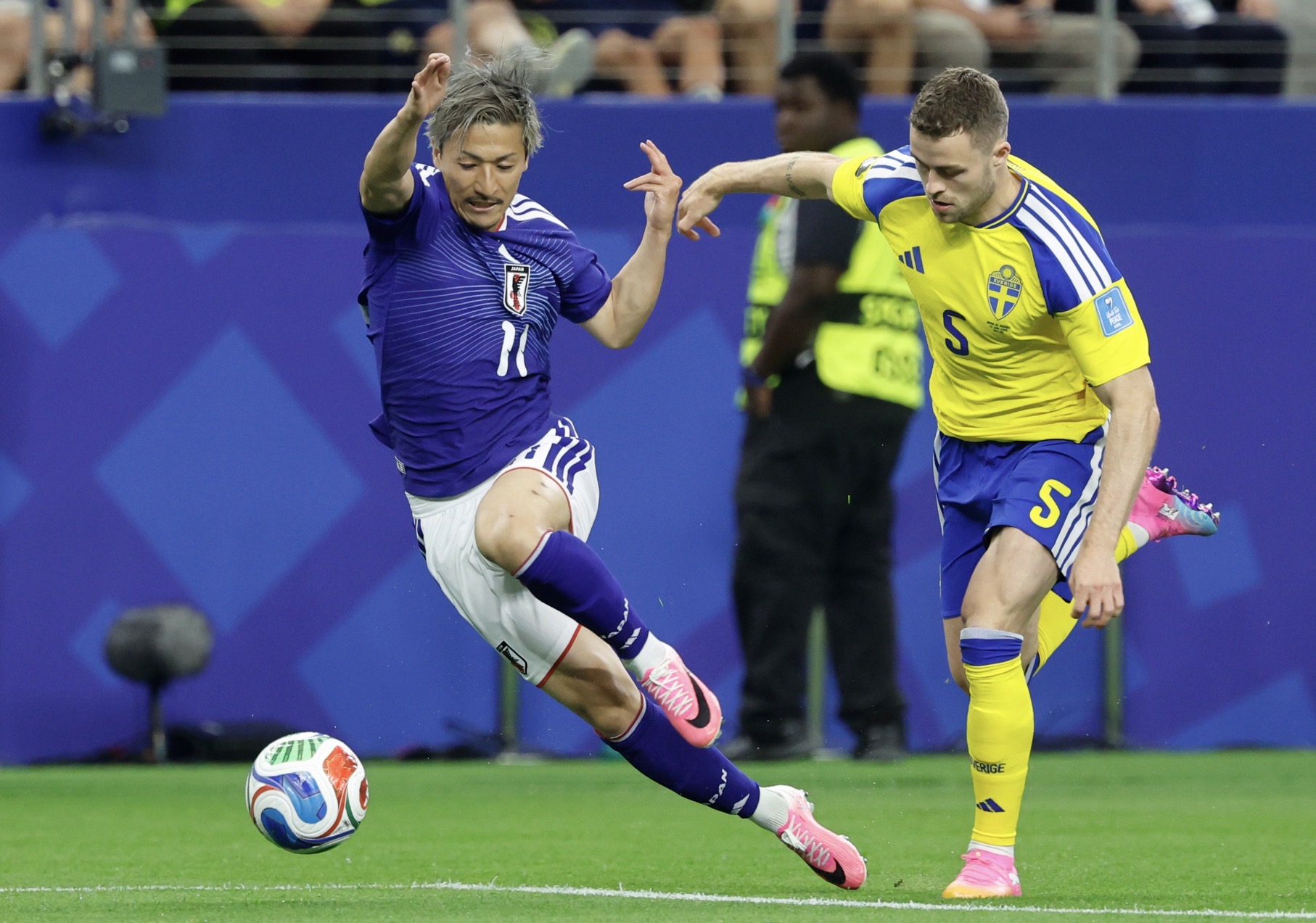Japón y Suecia empataron 1-1 y se clasifican
