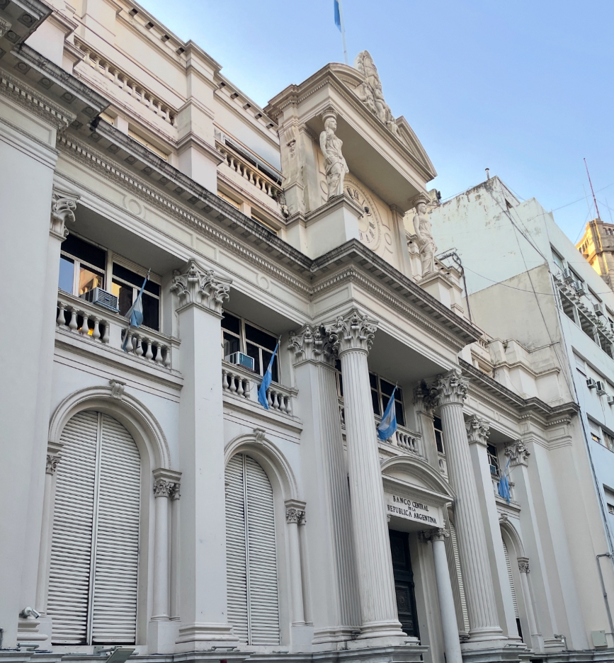 Semana corta y dos días sin actividad  bancaria 