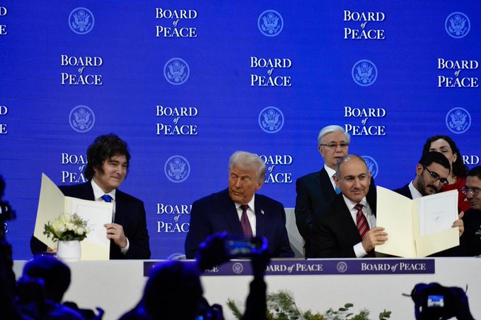 Milei se sumó en Davos al Consejo de Paz impulsado por Donald Trump