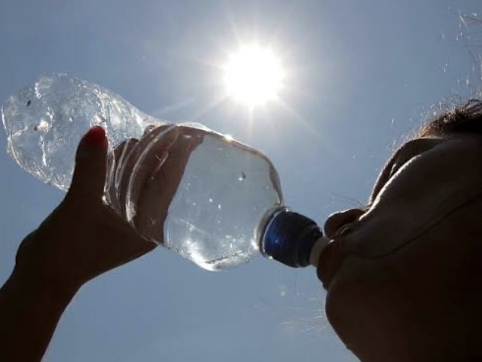 Hidratación y comidas livianas para enfrentar la ola de calor