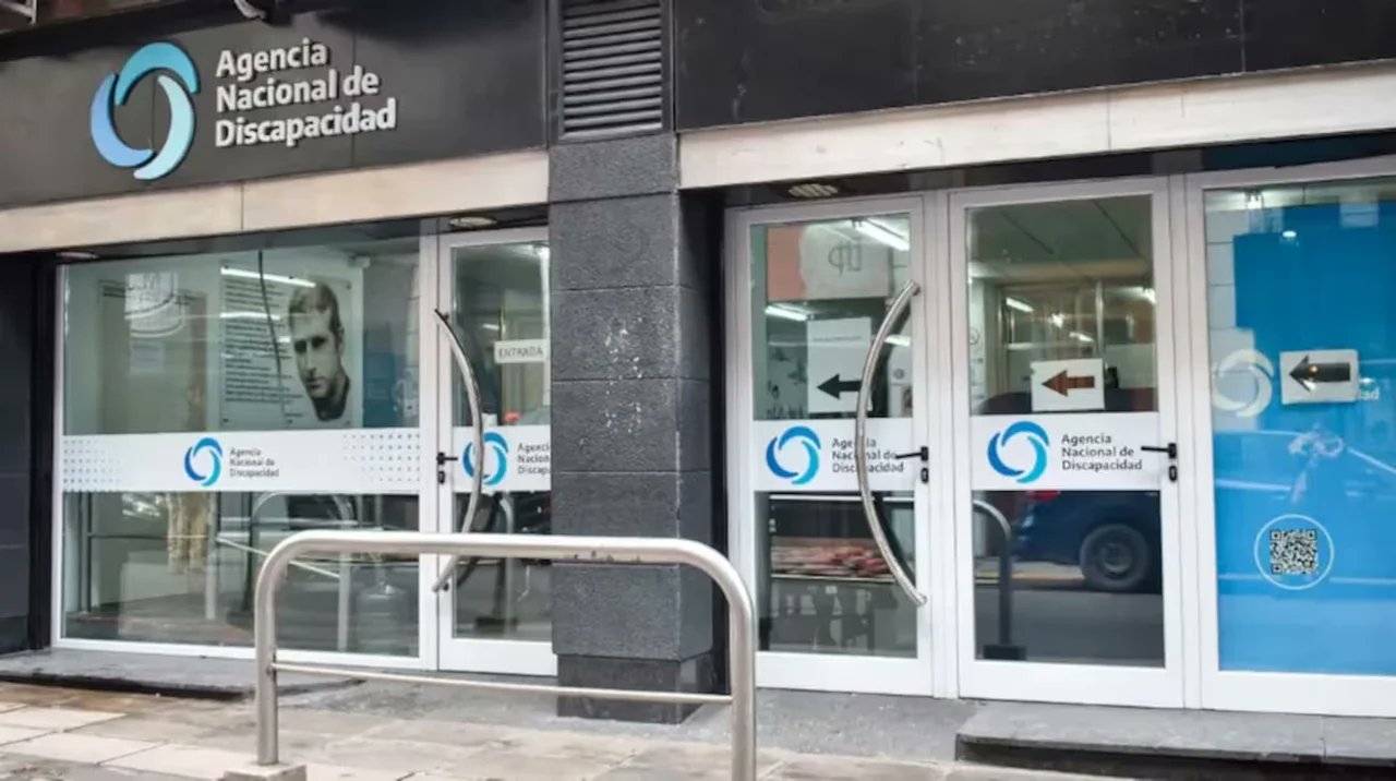 Realizaron allanamientos por investigación de presuntas coimas en la ANDIS