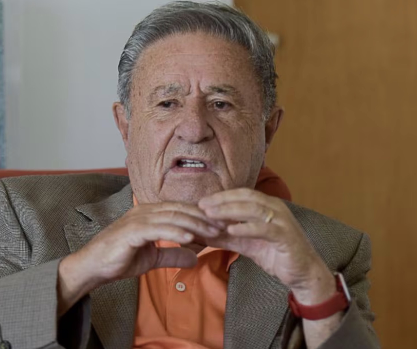 Eduardo Duhalde fue intervenido de urgencia y se recupera favorablemente