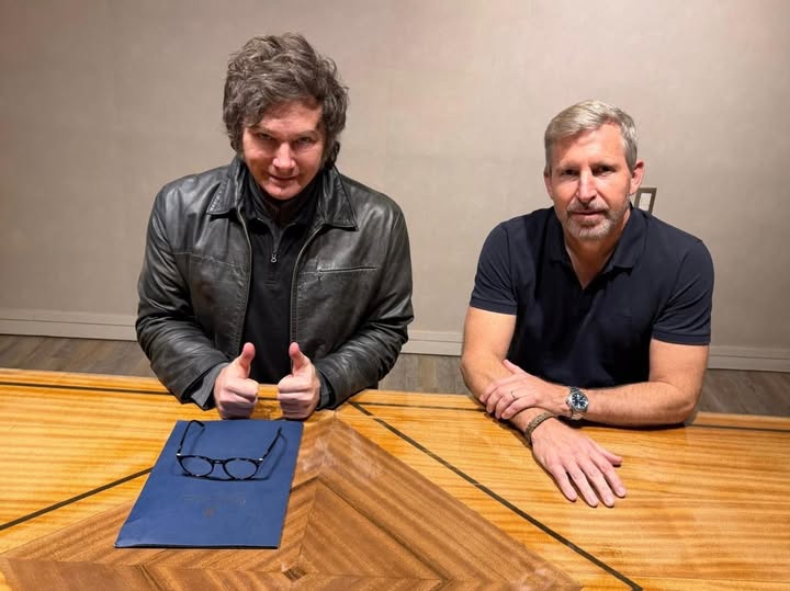 Frigerio compartió una reunión de trabajo con el Presidente MileI