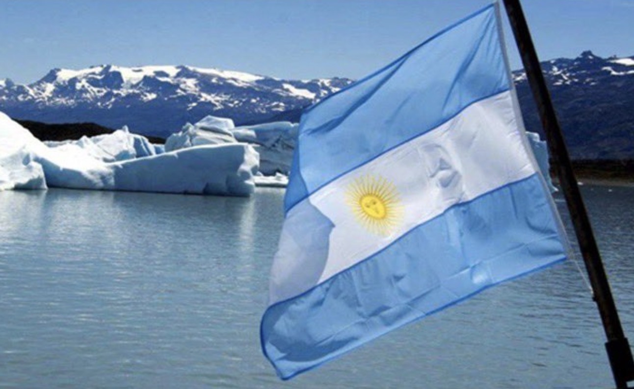 Milei envió al Congreso la modificación a la Ley de Glaciares