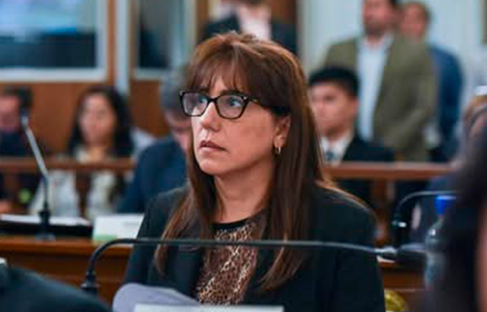 Senadora entrerriana deja el bloque del PJ y denuncia persecución política