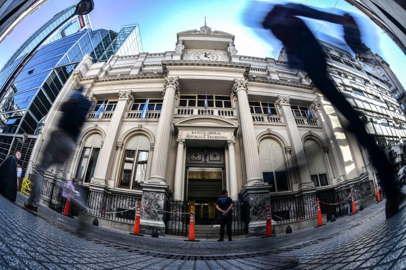 El Banco Central cerró un crédito de USD 2000 millones con bancos extranjeros 