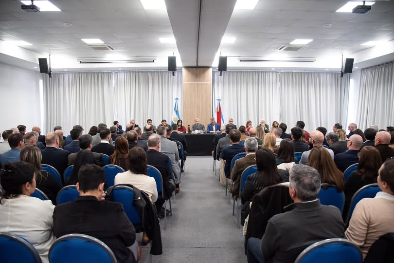 Frigerio reunió a su gabinete ampliado y marcó objetivos de gestión 