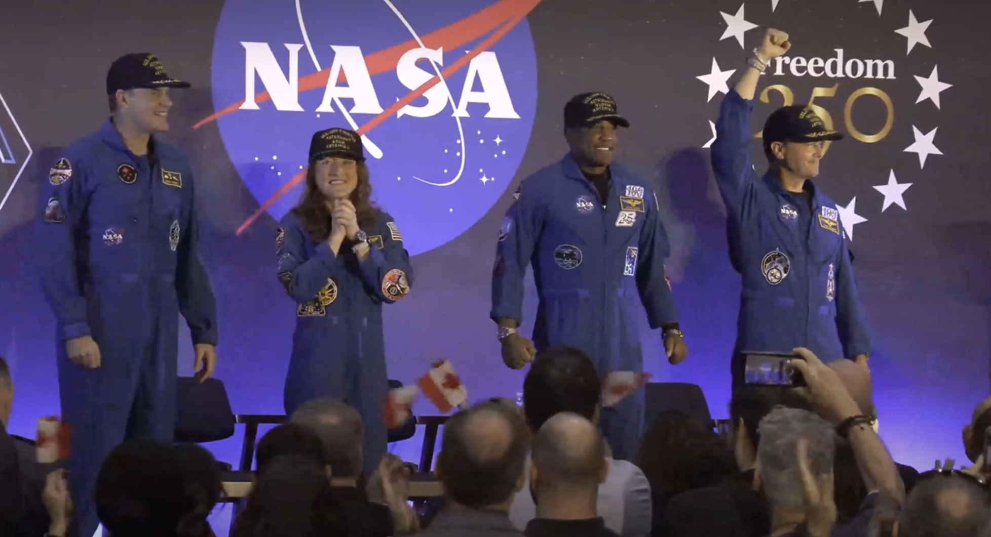 Tripulación de Artemis II brindó una conferencia tras el regreso a la Tierra