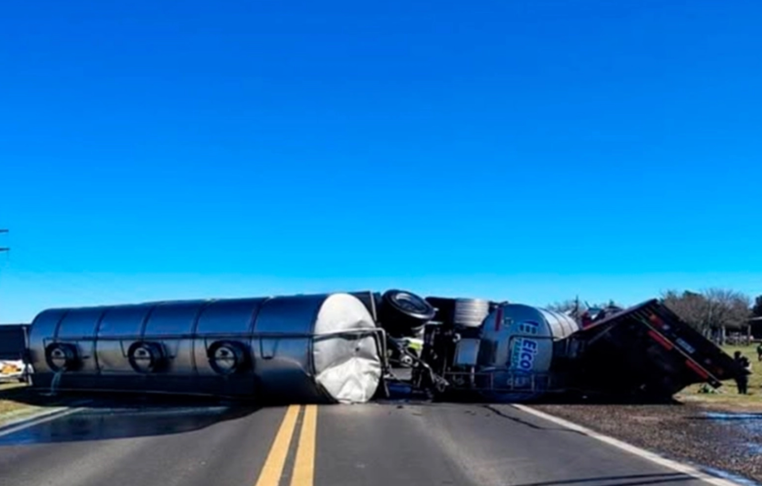 Fatal choque frontal entre camiones en Ruta 12